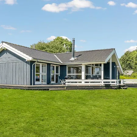 Awesome In Sydals With Kitchen 度假居 Sarup