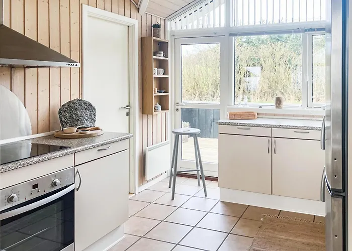 Awesome In Sydals With Kitchen *